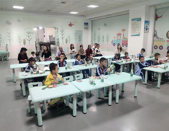 中泰科技員工子女晚托班開班